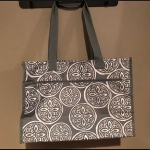Thirty-One Deluxe Zip Top Organizing Utility tote
